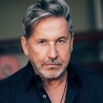 artist image Ricardo Montaner Ojos Negros Ricardo Montaner Con la London Metropolitan Orchestra