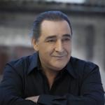 artist image Vasilis Karras Me Ta Heria Stavromena Girise