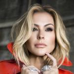 artist image Anastacia Left Outside Alone Anastacia