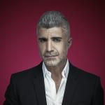 artist image Özcan Deniz Zorun Ne Benle Aşk Hediye