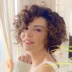 artist image Fatma Turgut Bir Varmış Bir Yokmuş Elimde Dünya