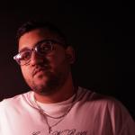 artist image Jusoan feat. Diego Martinez Ron y Vodka Ron y Vodka (feat. Diego Martinez) - Single
