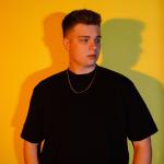 artist image Миша, Роберт Между нами уляля (Dilozor.com) Уляля - Single
