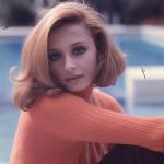 artist image Raffaella Carra Bailo, bailo (Ballo, ballo) Raffaella Carrà - Grandes Éxitos